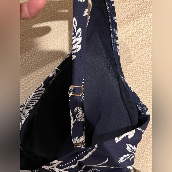 Sea Level Swim 2 piece blue and white floral bathing suit, size 6 - Picture 11 of 13
